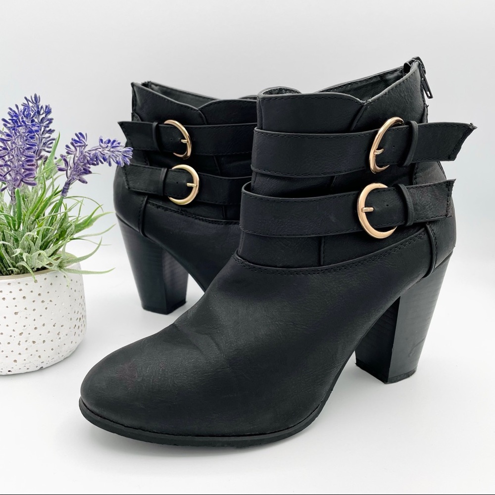 JUDITH Black Faux Leather Booties with Double Buckle Accent | Size: 7.5